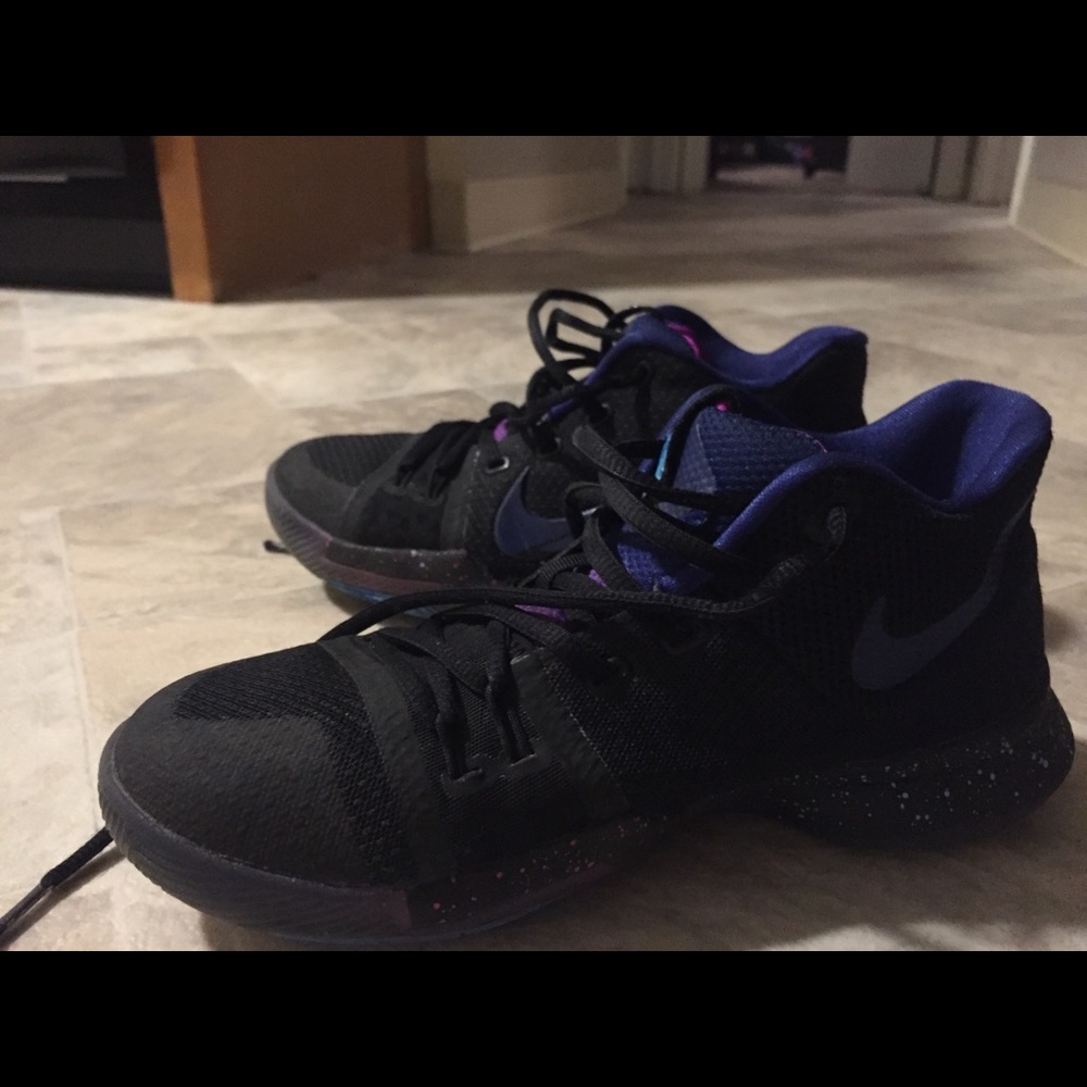 Nike  Kyrie Irving Azurie Elisabeth sneakers 4.5Y
